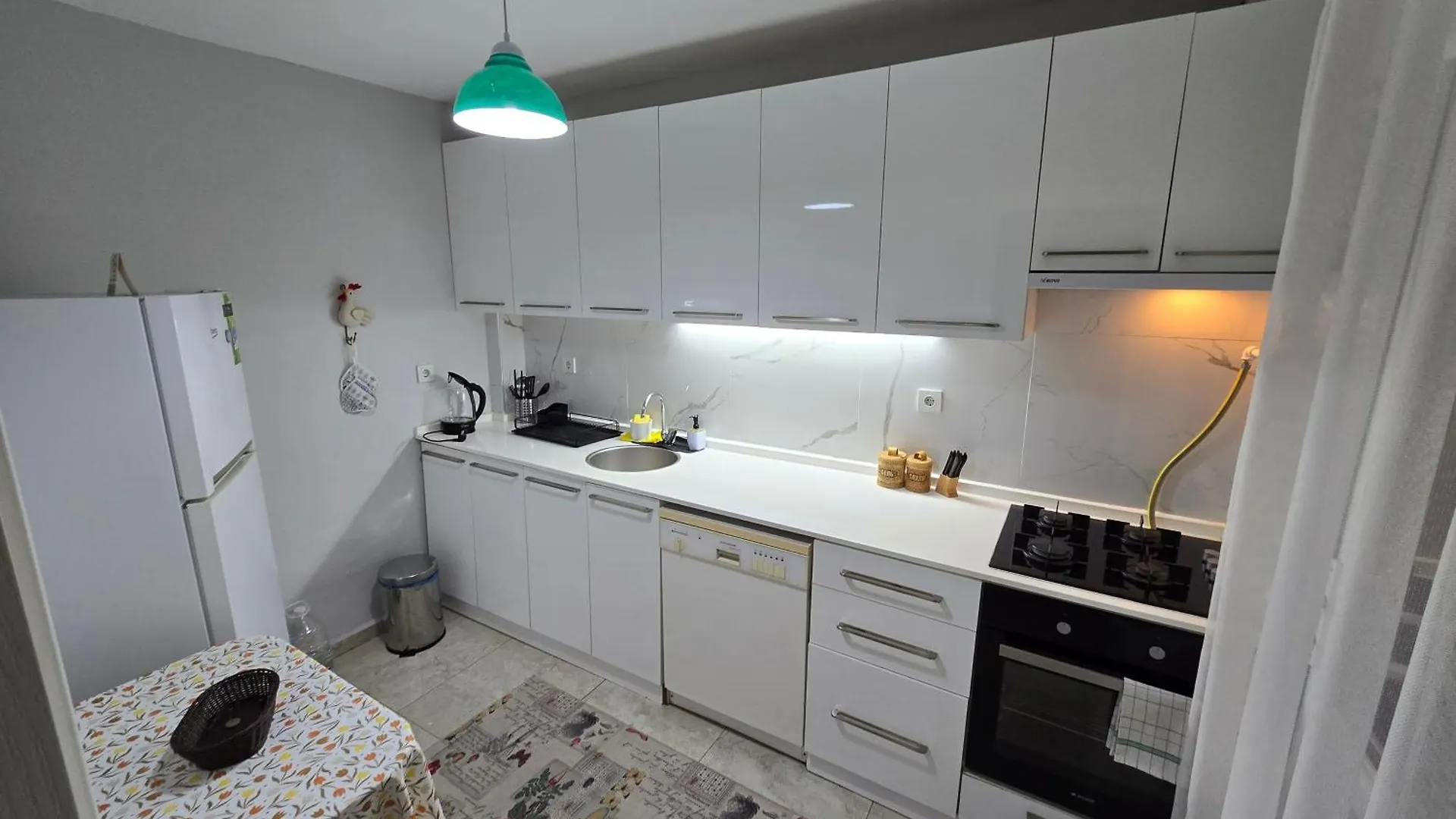 4-Room, Warm House, Near The Sea, Next To The Historic Elevator Izmir 0*,