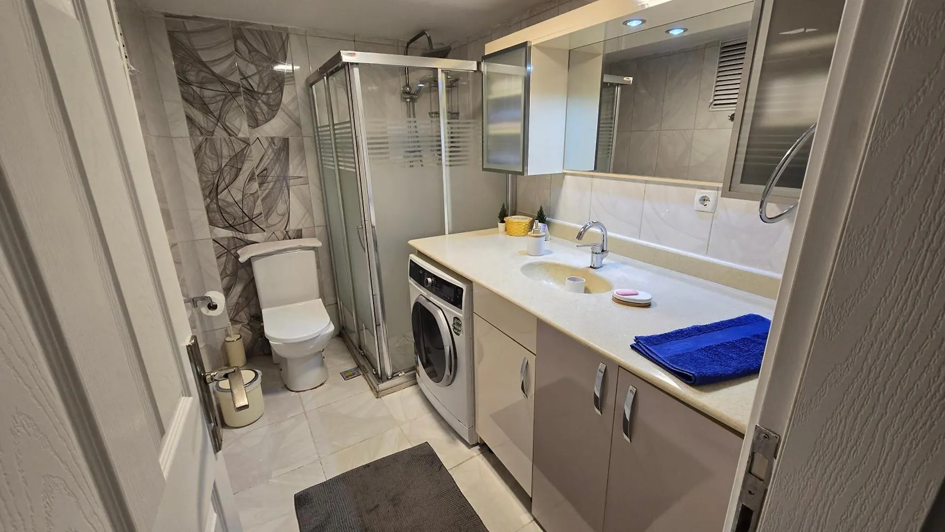 4-Room, Warm House, Near The Sea, Next To The Historic Elevator Izmir